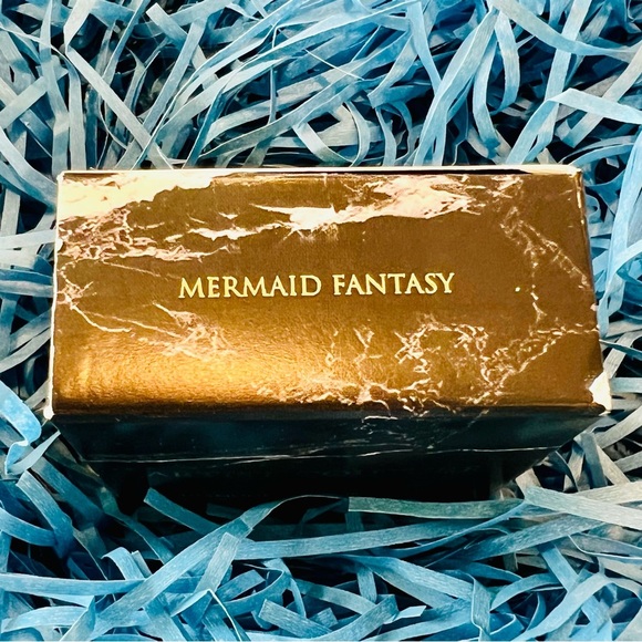 NIB Artist Couture Diamond Glow Powder - Highlighter in Mermaid Fantasy - Picture 12 of 16